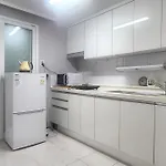 K-17 White Linen House