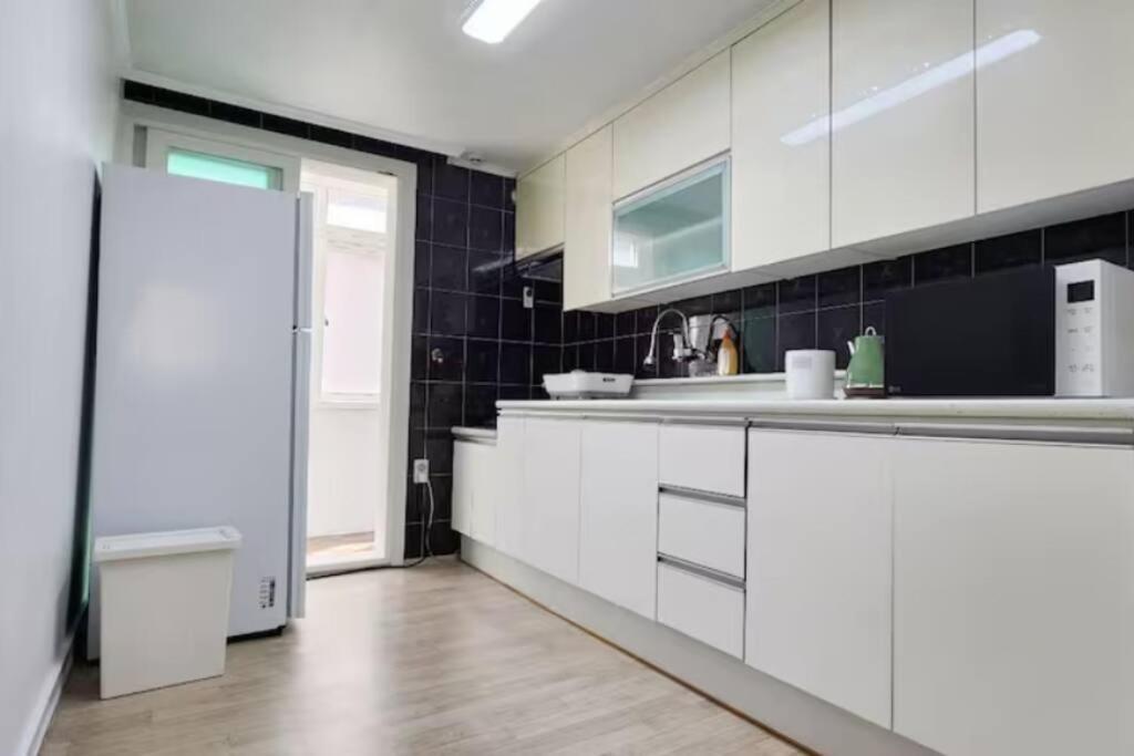 Appartamento K-17 White Linen House