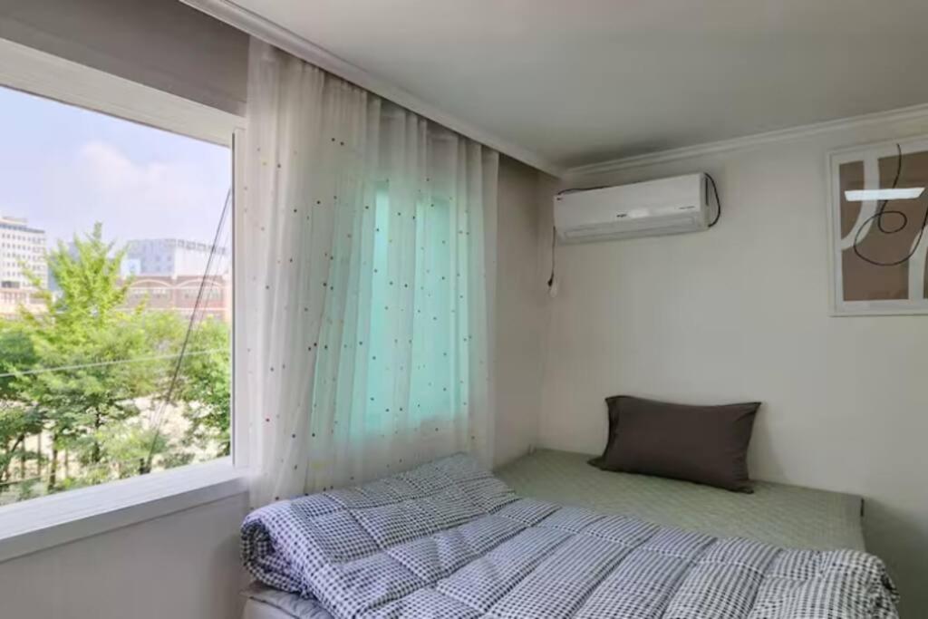 K-17 White Linen House * Seul